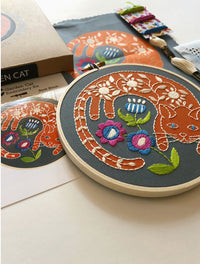 Garden cat Embroidery Kit