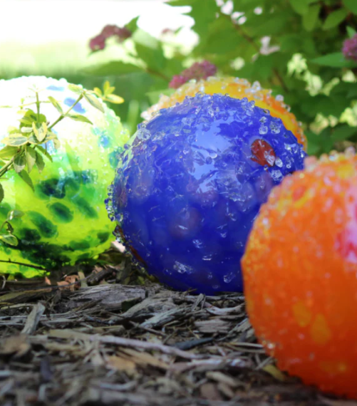kitras art glass bee ball